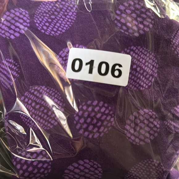 Scrubstar Purple Dots Scrub Top V-neck - Picture 5 of 5